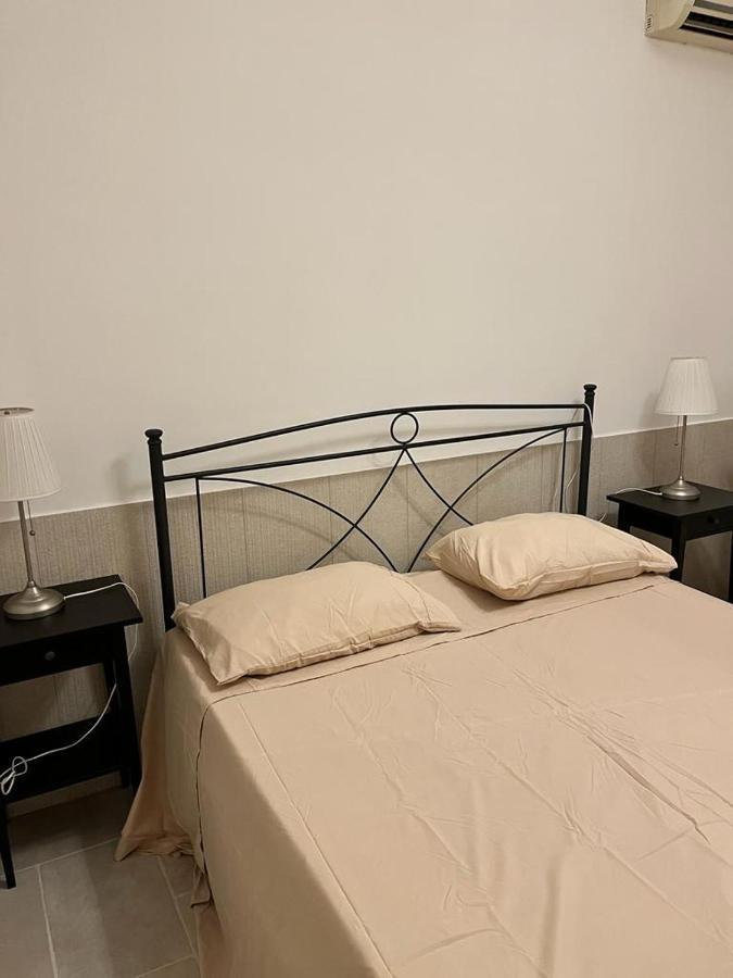 Villa Naomi 오스투니 외부 사진
